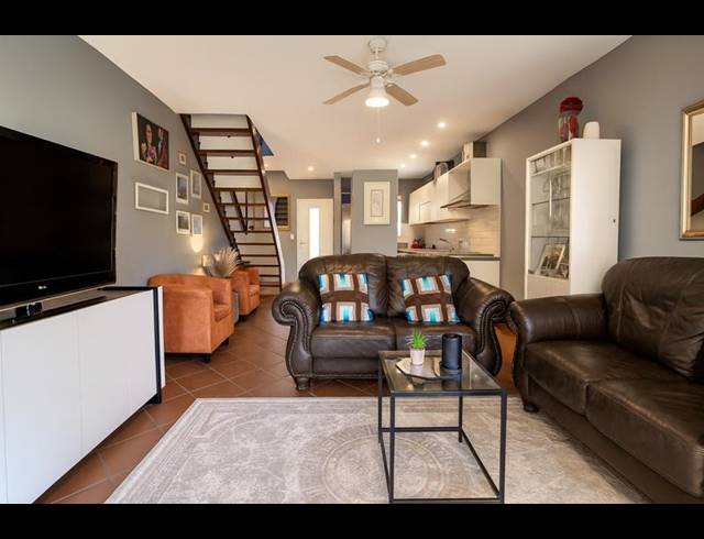 2 BEDROOM TOWNHOUSE FOR SALE IN FAERIE GLEN